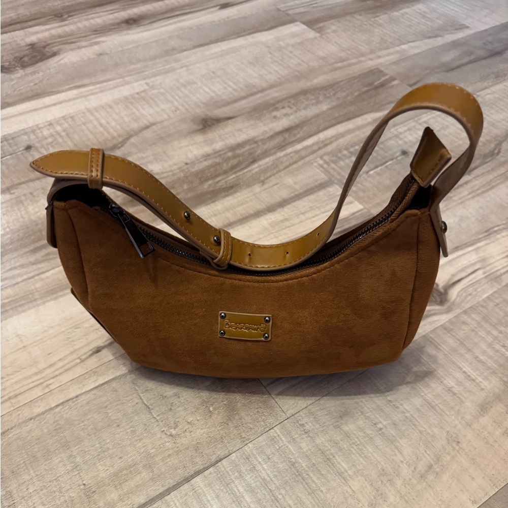 Women’s BEARPAW Suede Hobo Purse - Picture 2 of 5
